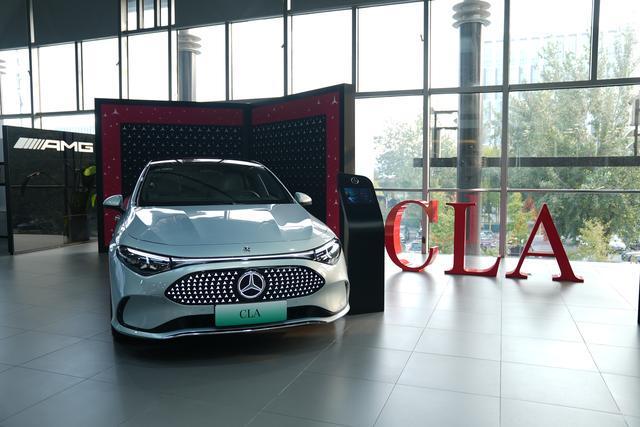 为中国客户量身定制智能科技现在一辆纯电奔驰只需259万元