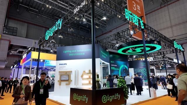 百年照明企业进博会全球首发多款新品自研智能体还要抢滩“情绪经济”