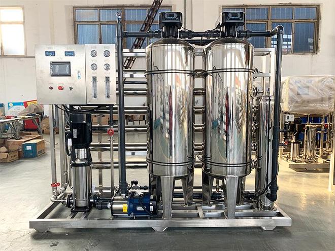 东曦纯水：纯水设备的工业应用解析从电子制造到制药的刚需拆解